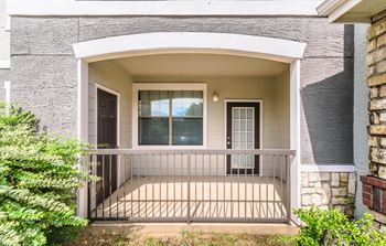 Signature at Southern Oaks_Patio